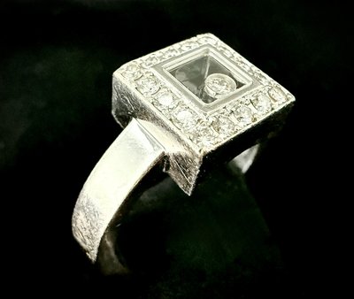 Anello Chopard, collezione Happy Diamonds