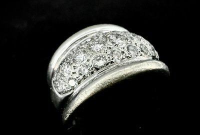 Bague Dôme sertie de 1,53 carats de brillants