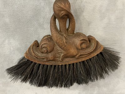 Belle balayette de cheminée ancienne en bois sculpté d'époque 19 ème 