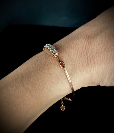 Bracciale in oro rosa con 11 diamanti