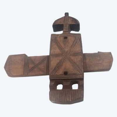 Sliding attic lock, Dogon Country, Bandiagara Plateau – Mali (probably Sangha area)