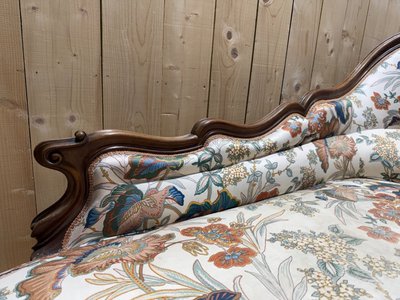 Louis Philippe daybed in carved walnut