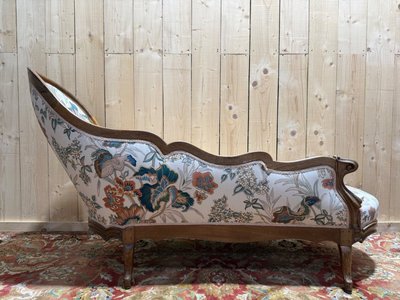 Louis Philippe daybed in carved walnut