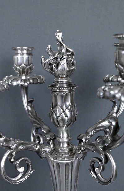 Paire de Candélabres en Bronze Argenté, style Louis XVI – Fin XIXe