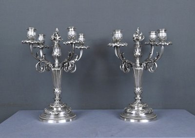 Paire de Candélabres en Bronze Argenté, style Louis XVI – Fin XIXe
