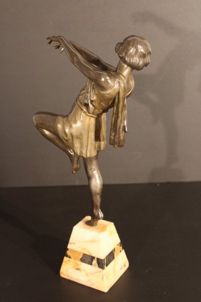 Art Deco sculpture