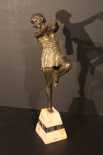 Art Deco sculpture