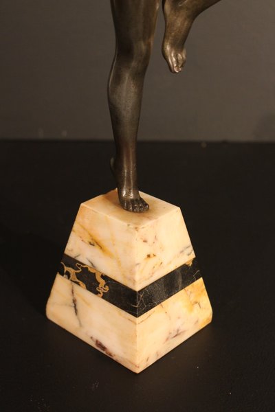 Art Deco sculpture