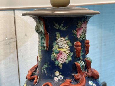 Early 20th century Chinese porcelain lamp