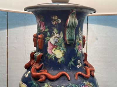 Early 20th century Chinese porcelain lamp