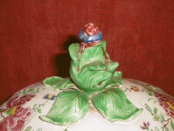Earthenware tureen Sceaux XVIIIth century