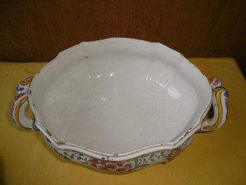 Earthenware tureen Sceaux XVIIIth century