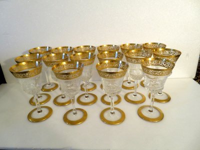 1  Weinglas, 15,2 cm, „Saint Louis Thistle Or“, Kristall, signiert