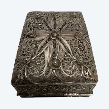 SOLID SILVER BOX WITH WATERMARK