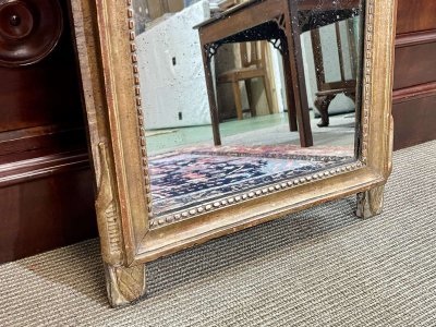 Specchio in legno dorato Luigi XVI del XVIII secolo