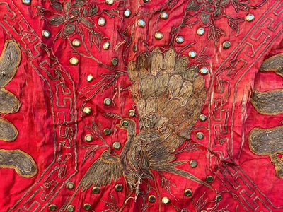 Embroidered Chinese silk textile banner – late 19th / early 20th century