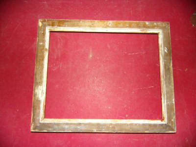 Cornice del XIX secolo in legno dorato.