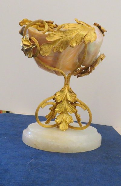 Napoleon III 19th-century gilt-bronze shell and bird trinket dish