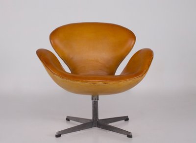 Fauteuil Swan en Cuir – Arne Jacobsen