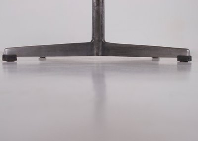 Fauteuil Swan en Cuir – Arne Jacobsen