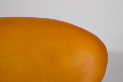 Fauteuil Swan en Cuir – Arne Jacobsen