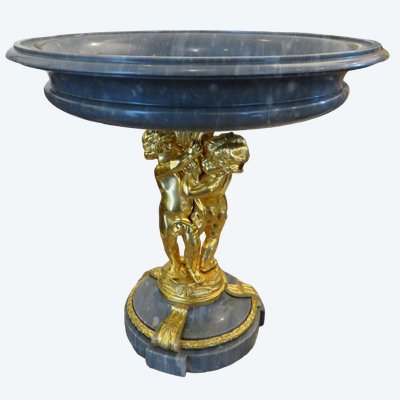 Centrotavola in bronzo dorato e marmo Turquin blu. Altezza 35 cm.