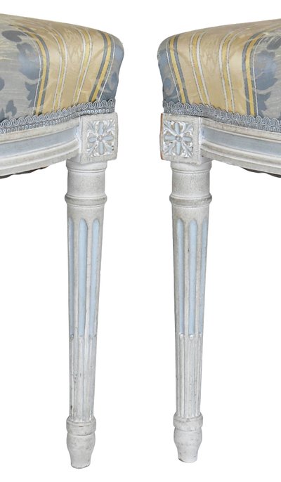 Set aus 4 Stühlen im Stil Louis XVI.