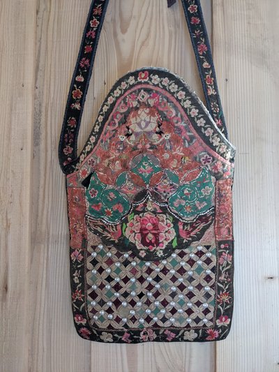 Plastron brodé de L'Himalya