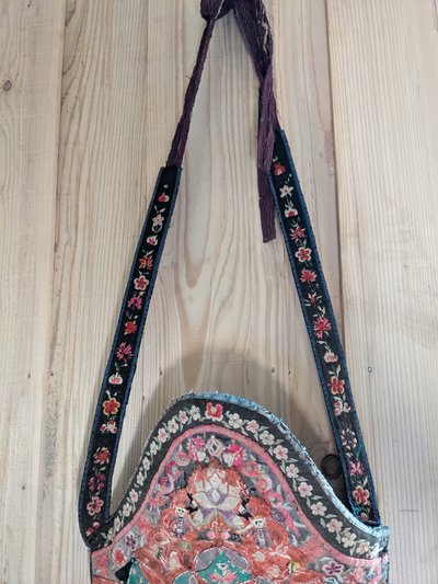 Plastron brodé de L'Himalya