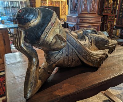Ein großer burmesischer Buddha