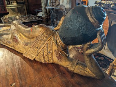 Ein großer burmesischer Buddha
