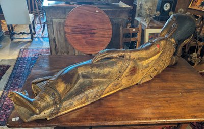 Ein großer burmesischer Buddha