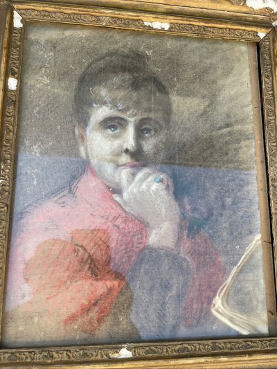Jeune fille à la robe rouge 