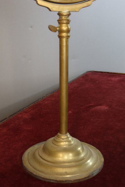 Specchio bifacciale in bronzo