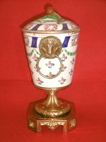 Vaso coperto di Sèvres