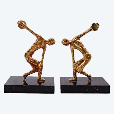 Serre-livres Art Déco en bronze martelé lanceurs de disque ou discobole de 1960