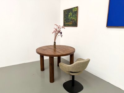 Modernistischer runder Tisch aus massiver Eiche, zylindrisches Gestell aus Kiefer, DLG Perriand, Chapo, 50er Jahre