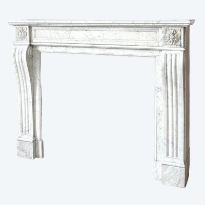 Marmorkamin im Stil Louis XVI Ende des 19. Jahrhunderts