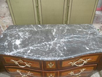 Commode tombeau époque Louis XV  XVIIIe siècle