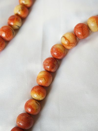 Collana vintage anni '60-'70 in corallo mela o spugna naturale con perline grandi
