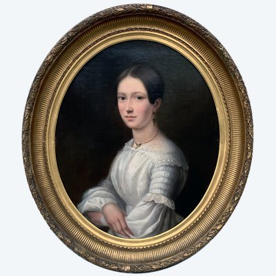 Portrait classique de jeune femme – signé J. Hallez | huile sur toile | présentation ovale