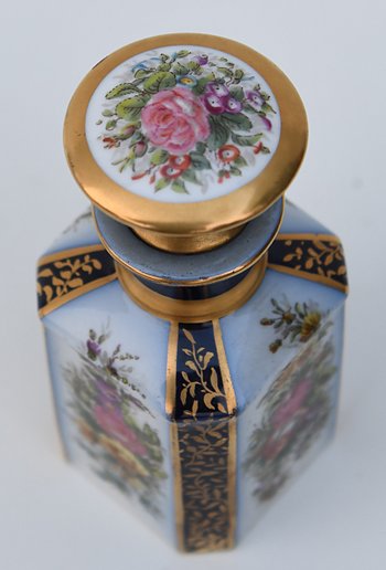Rectangular porcelain bottle