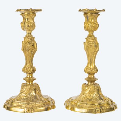 aire de flambeaux en bronze doré style Rocaille, Palais Ducal de Nevers vers 1800-1820