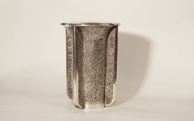 Solid silver vase Vietnamese, 385,5 g