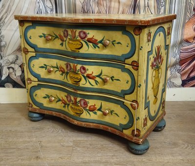 Commode peinte, galbée style Louis XV Vénitien – époque XXeme