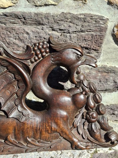 Fronton Neo-Renaissance Bas relief représentant le diable dans le gout de Hugues Sambin