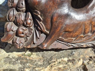 Fronton Neo-Renaissance Bas relief représentant le diable dans le gout de Hugues Sambin