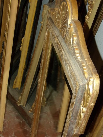 Specchio Art Déco in legno dorato e argentato, inizio XX secolo.