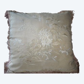 Cushion, Chinese or Japanese embroidery around 1900