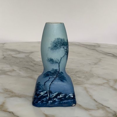 Vase par Jérôme Massier Fils Vallauris AM fond bleu bord de mer